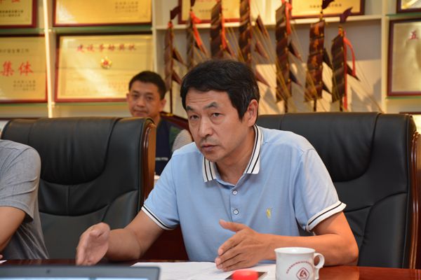 8、總工程師閆躍軍在末次會(huì)議上講話.jpg