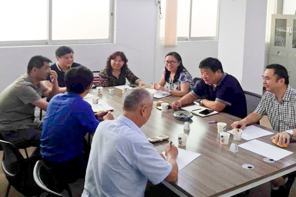 7、座談會(huì).jpg