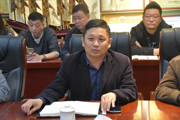 3、管理者代表張松杰在首次會(huì)上介紹公司三體系管理工作情況.jpg